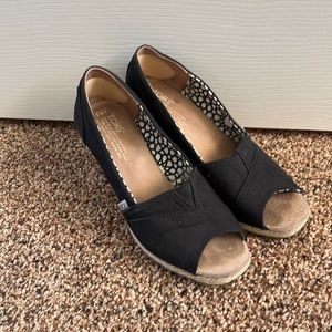 Toms black wedge heels